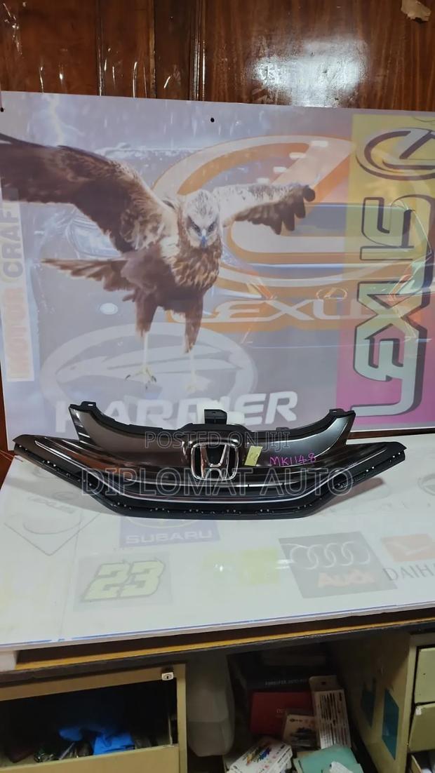 Honda Fit 2015 Grill.