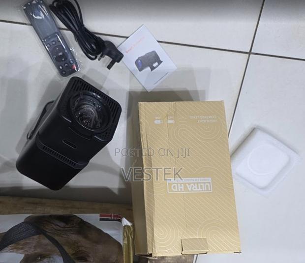 Hy320 Portable Android 11 Projector With Wifi and Bluetooth - thumbnail 2