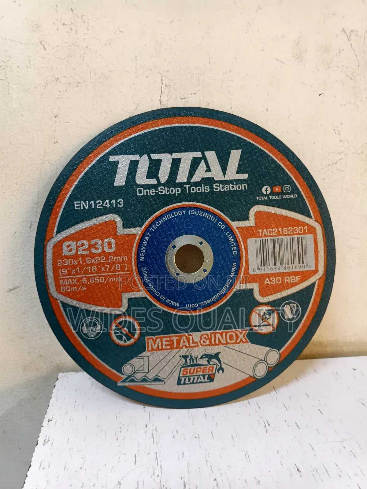 Total Cutting Disc for Cutting Metal and Stainless Steel.