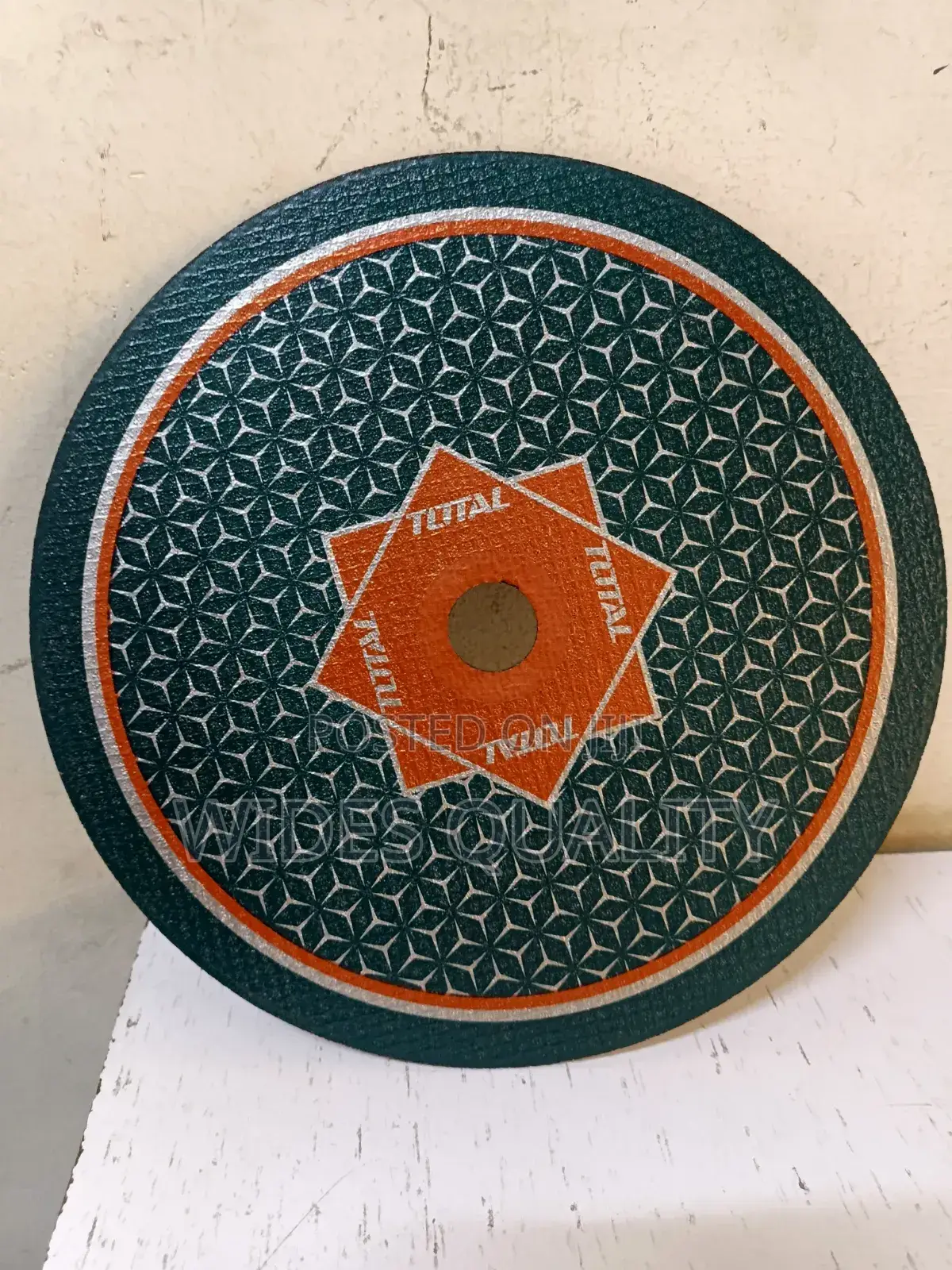 Total Cutting Disc for Cutting Metal and Stainless Steel.