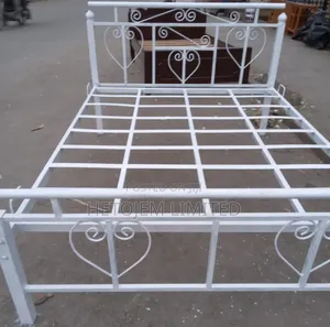 Metallic 5by6 Rangi White Kinapatikana at 10,000