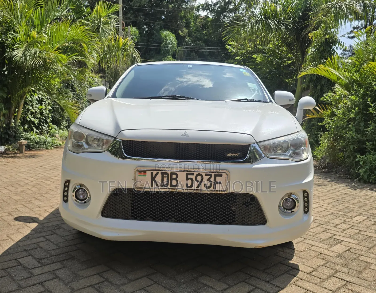 Mitsubishi RVR 2013 White