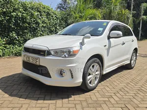 Mitsubishi RVR 2013 White