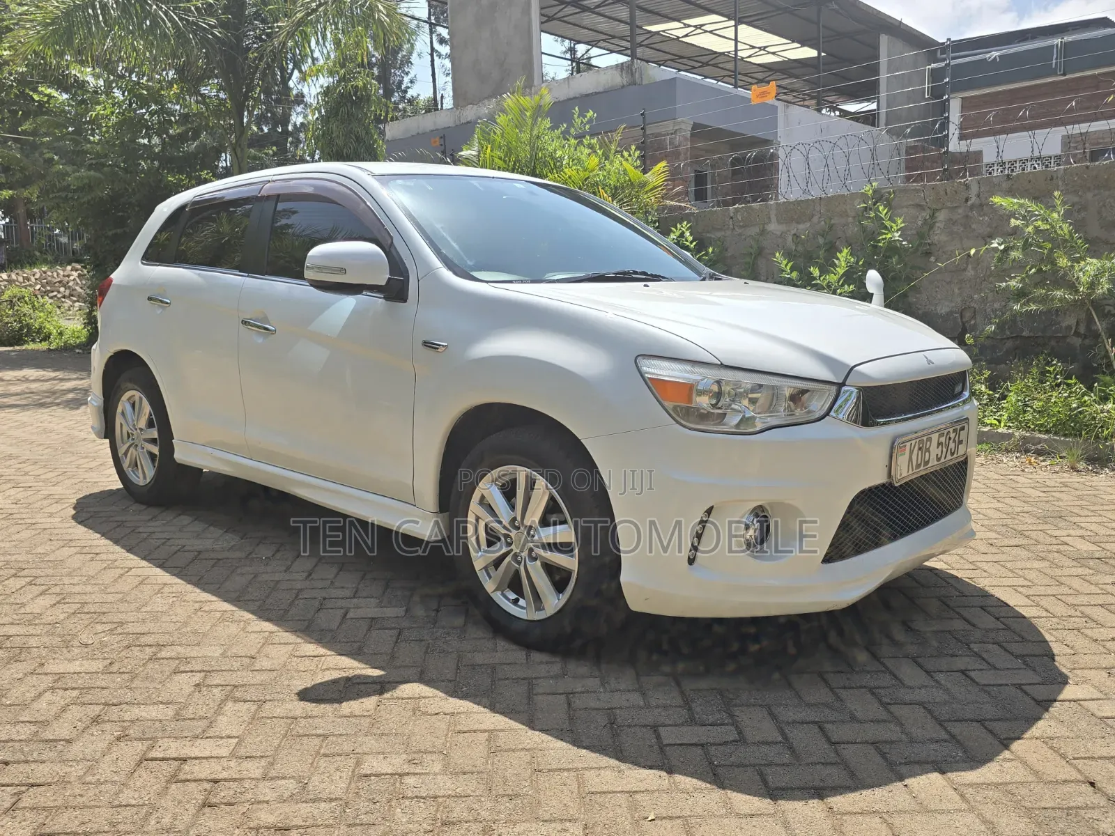 Mitsubishi RVR 2013 White