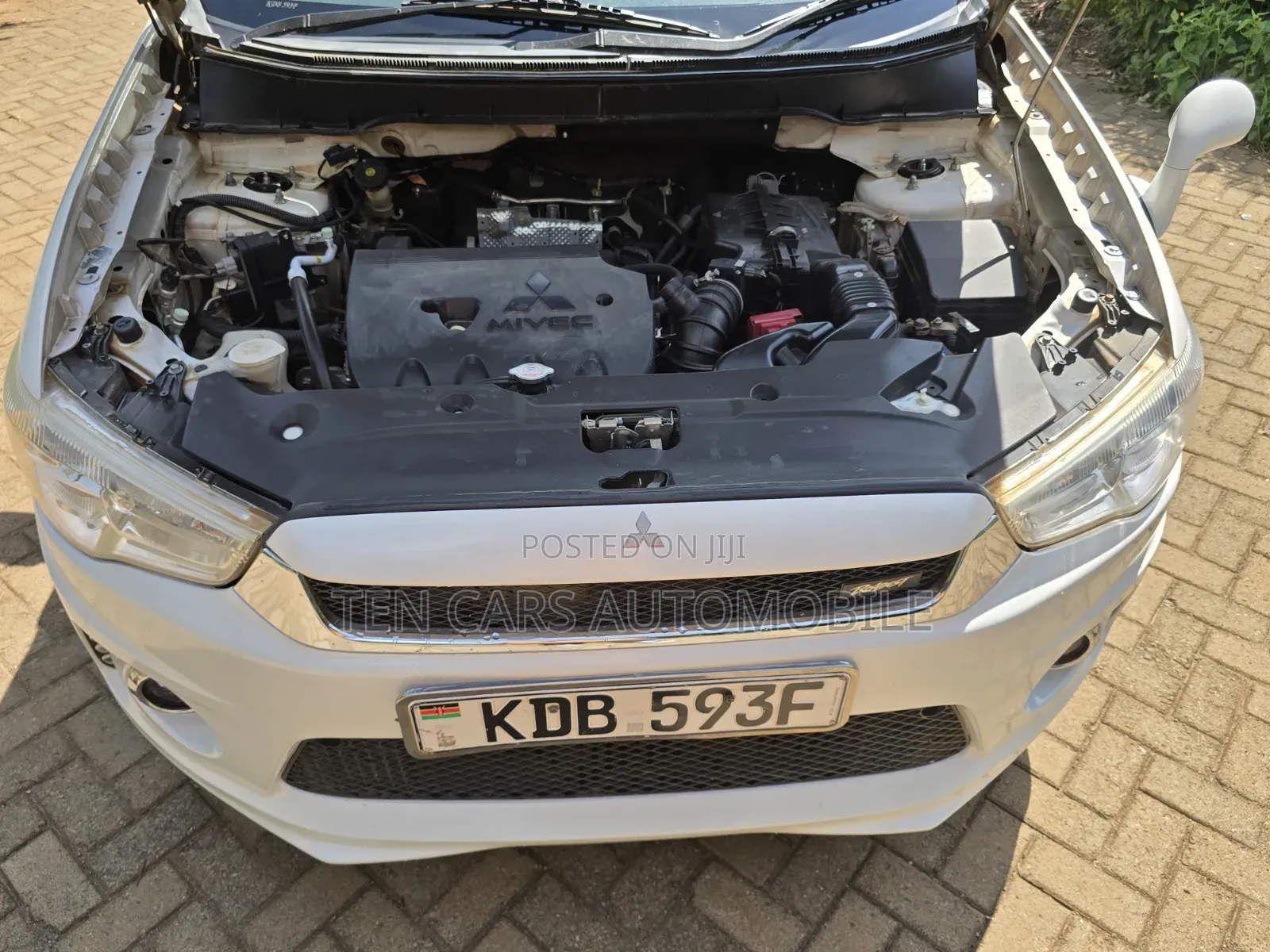 Mitsubishi RVR 2013 White