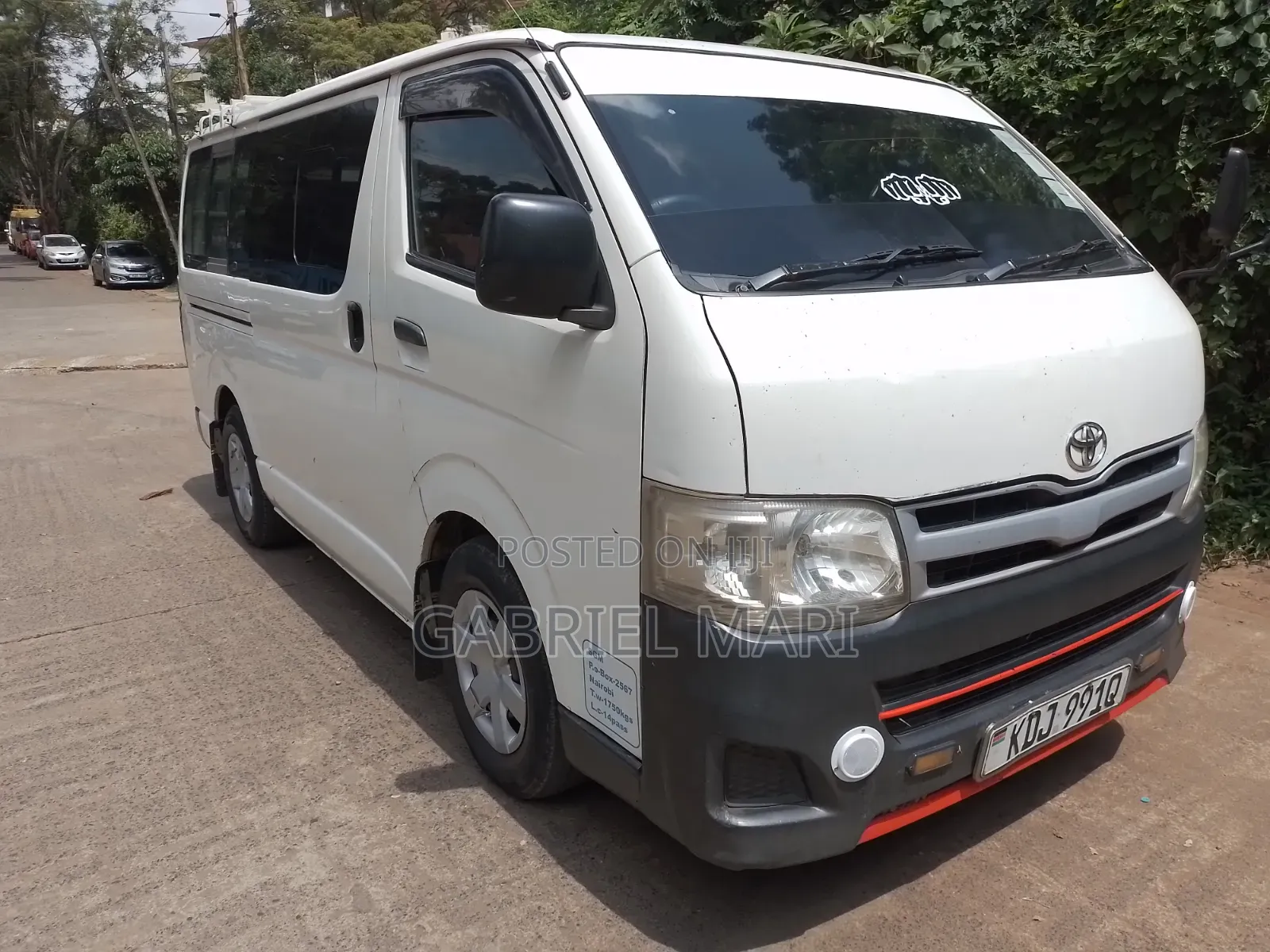 Toyota HiAce 2013 White