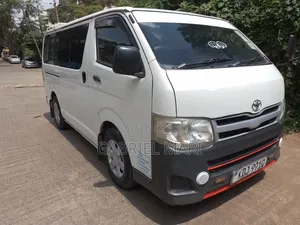 Toyota HiAce 2013 White