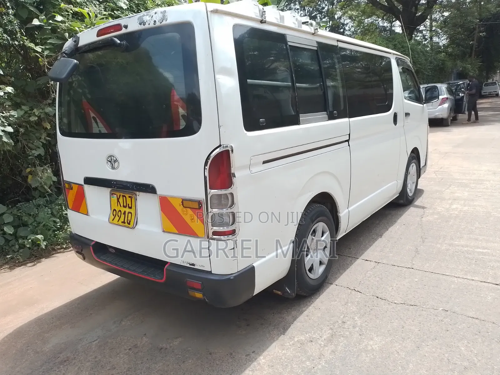 Toyota HiAce 2013 White