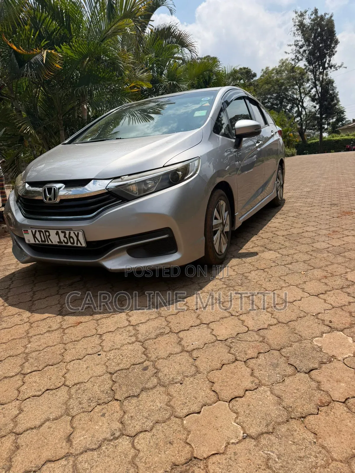 Honda Fit Shuttle 2017 Silver