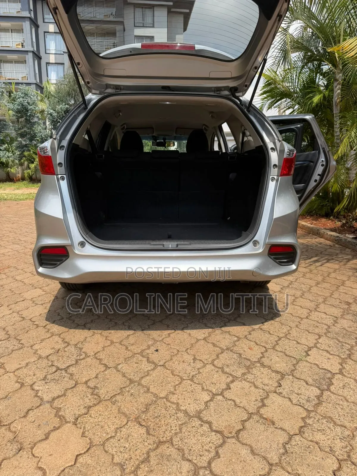 Honda Fit Shuttle 2017 Silver
