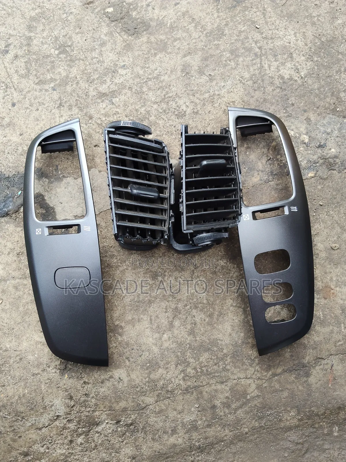 Landcruiser 100 Series Dashboard Air Vents , Vent Covers