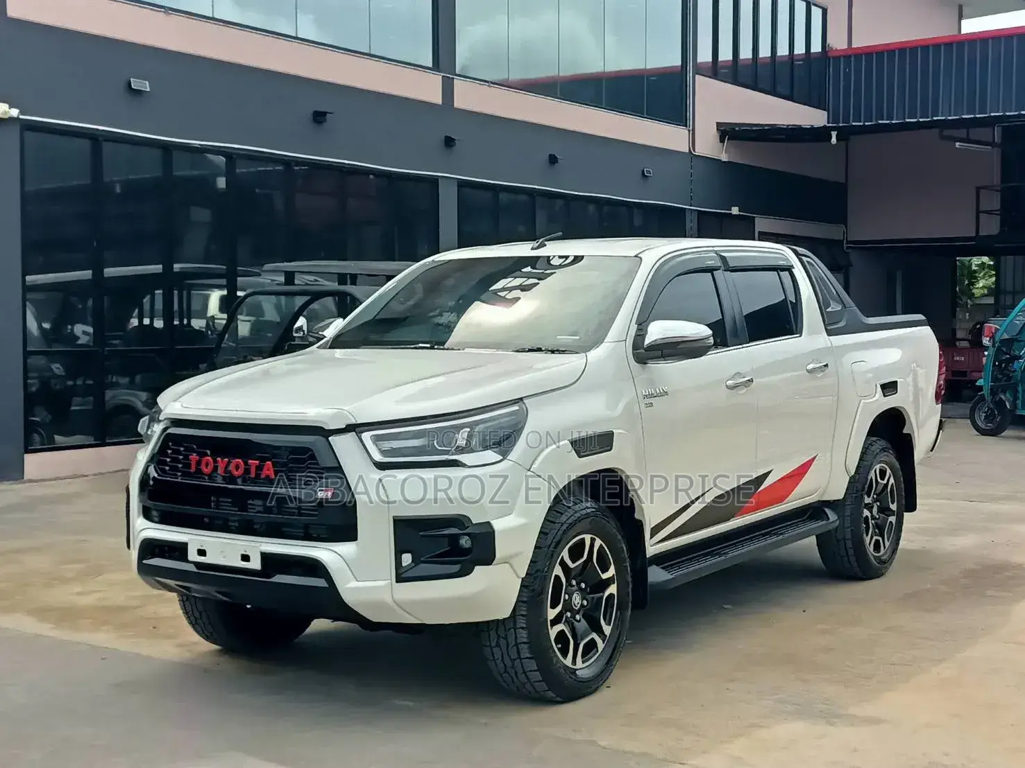 Toyota Hilux Revo Double Cab Deisel 2.8 AWD 2022 White