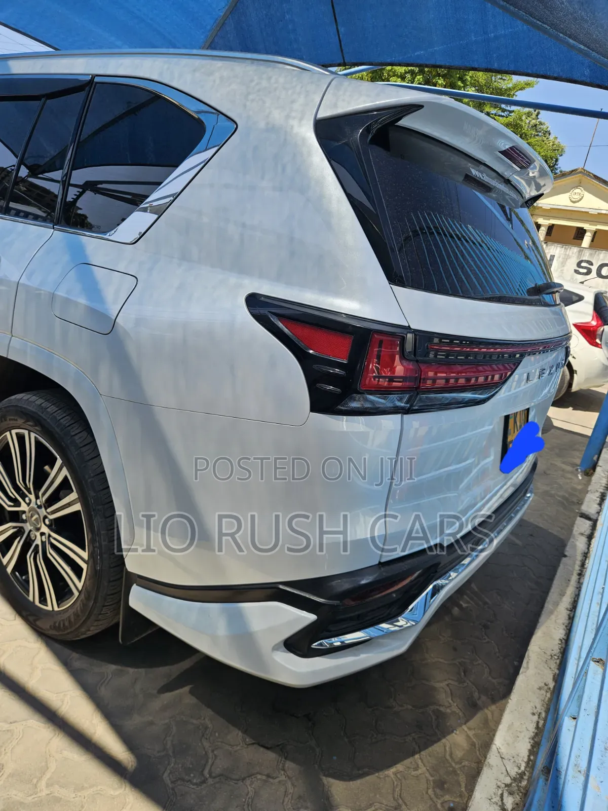 Lexus LX 2019 White
