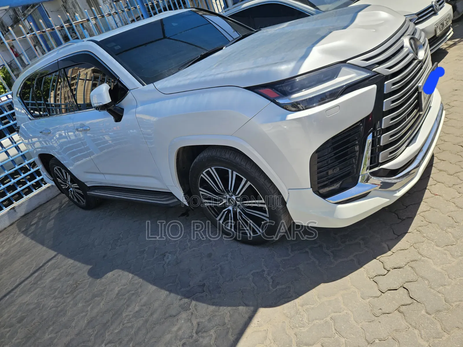 Lexus LX 2019 White