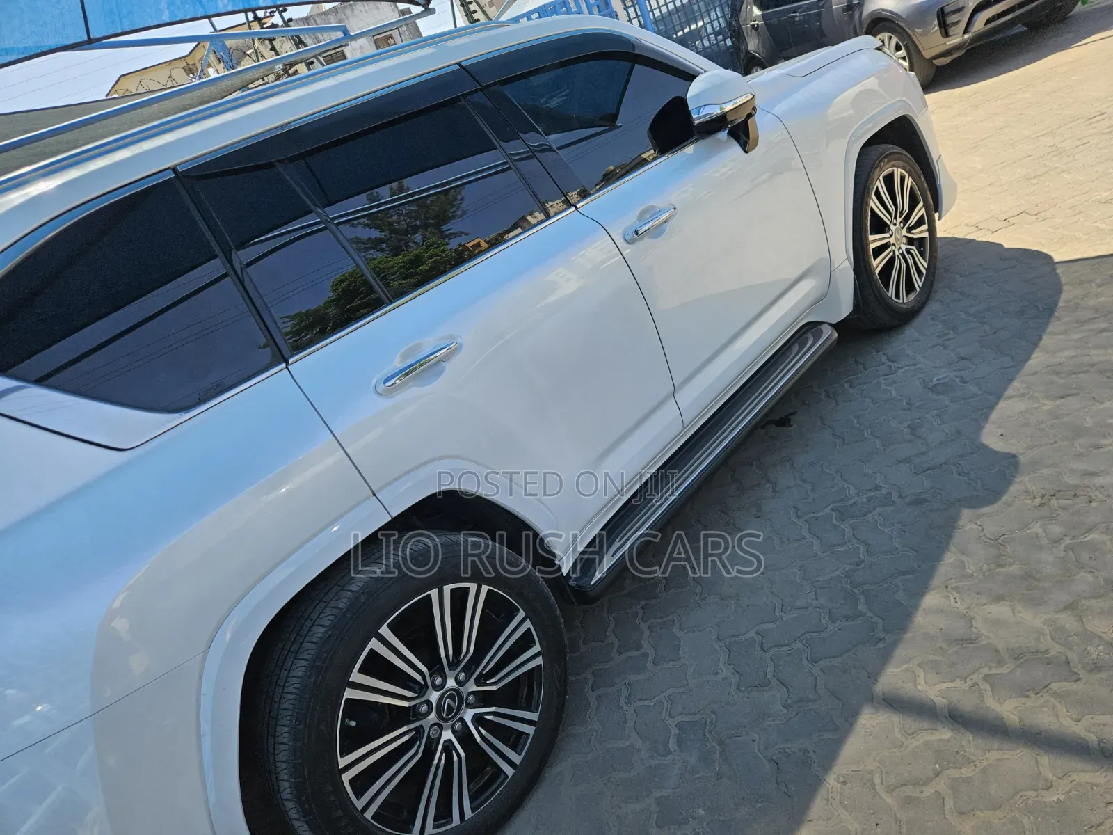 Lexus LX 2019 White