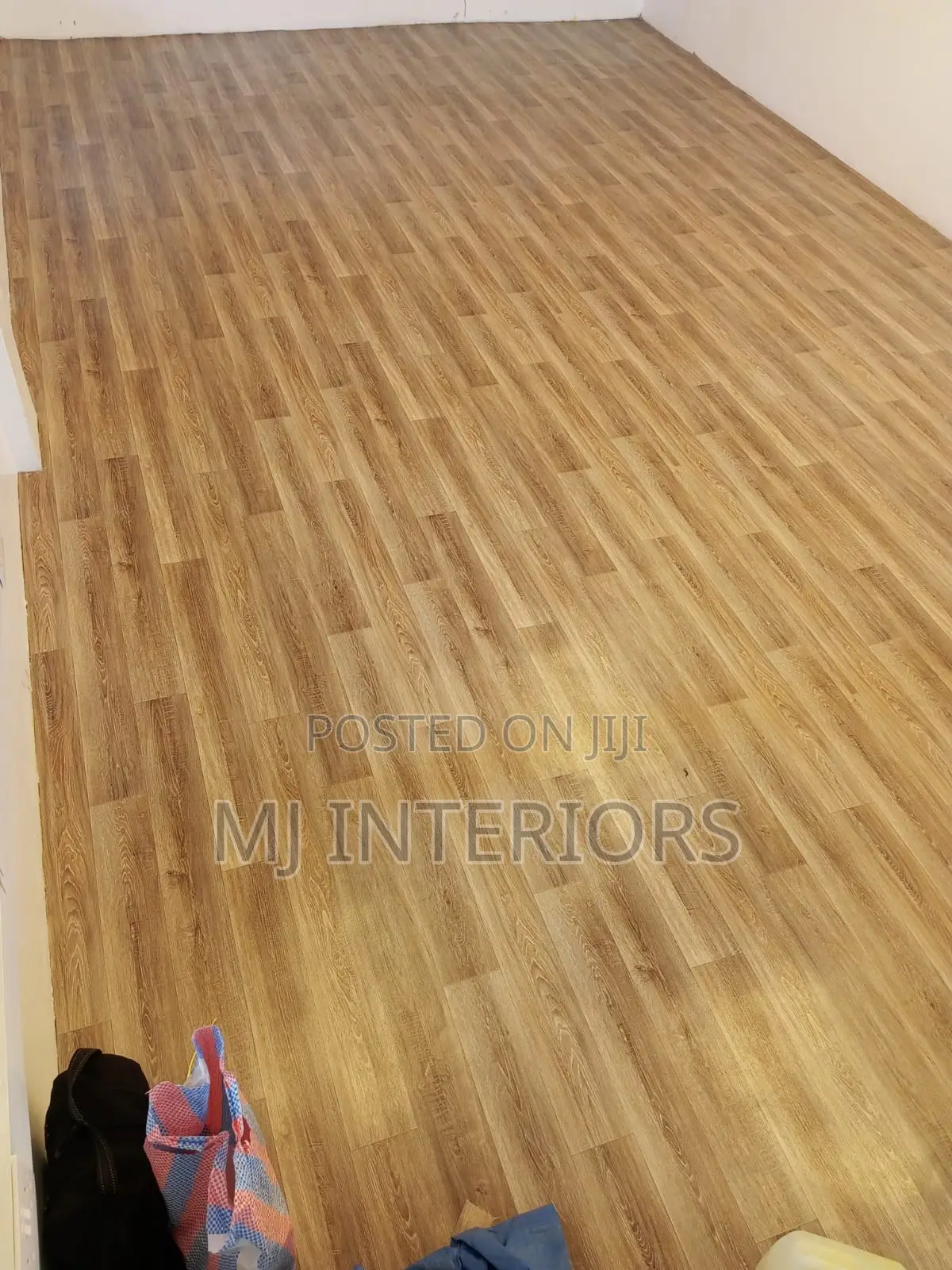 Elegant SPC Flooring Planks With Strong Rigid Core Design