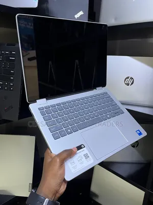 Laptop HP OmniBook 5 Flip 16GB Intel Core 7 SSD 512GB