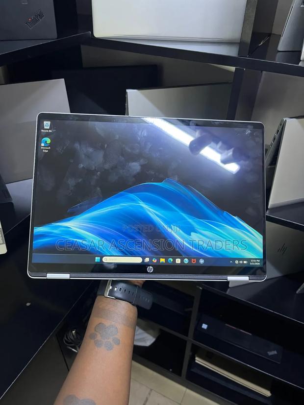 Laptop HP OmniBook 5 Flip 16GB Intel Core 7 SSD 512GB - thumbnail 4
