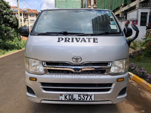 Toyota HiAce 2015 Silver