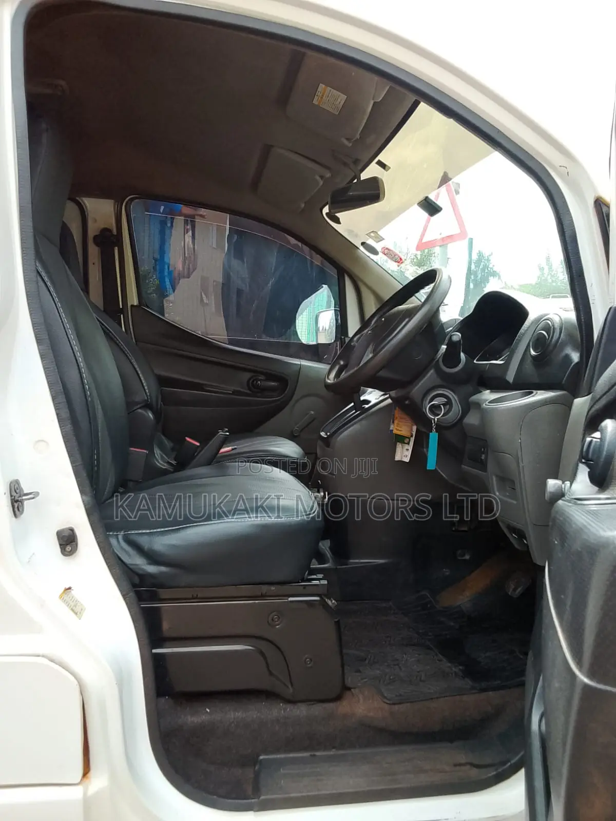 Nissan NV200 2012 White