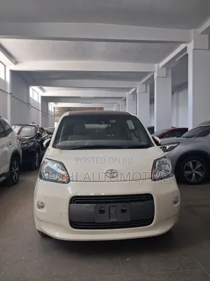 Toyota Porte 2018 Off white