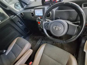 Toyota Porte 2018 Off white