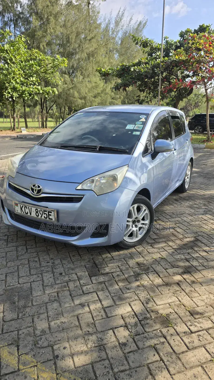 Toyota Ractis 1.3 FWD 2012