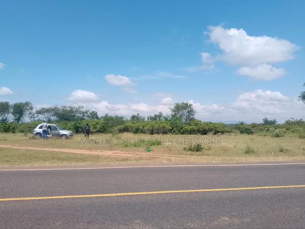 1 Acre for Sale Fronting Tarmac Rd at Makutano-Mwala Junction