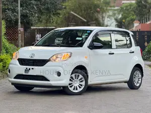 Toyota Passo 2018 White
