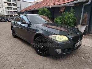 BMW 520i 2013 Gray