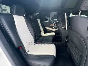Mercedes-Benz GLS-Class GLS 400d 2022 Off white