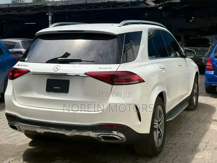 Mercedes-Benz GLS-Class GLS 400d 2022 Off white
