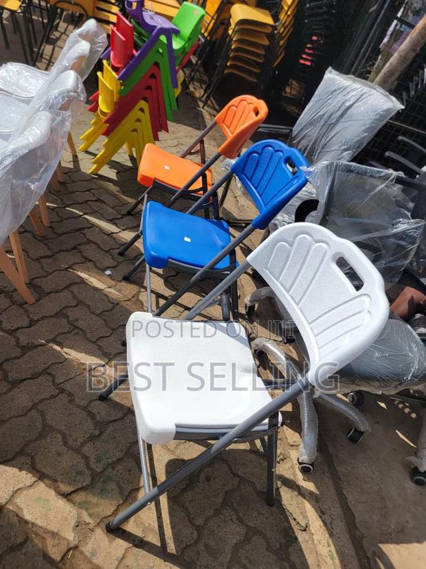 Multiple Colors Folderable Chairs