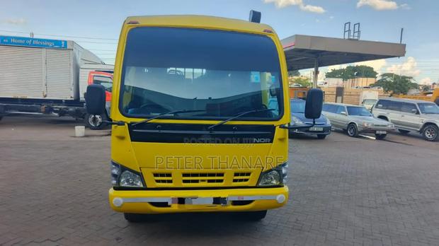 Isuzu NQR 2018 Yellow