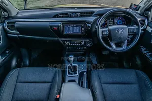 Toyota Hilux Revo Double Cab Deisel 2.4 AWD 2021 Black