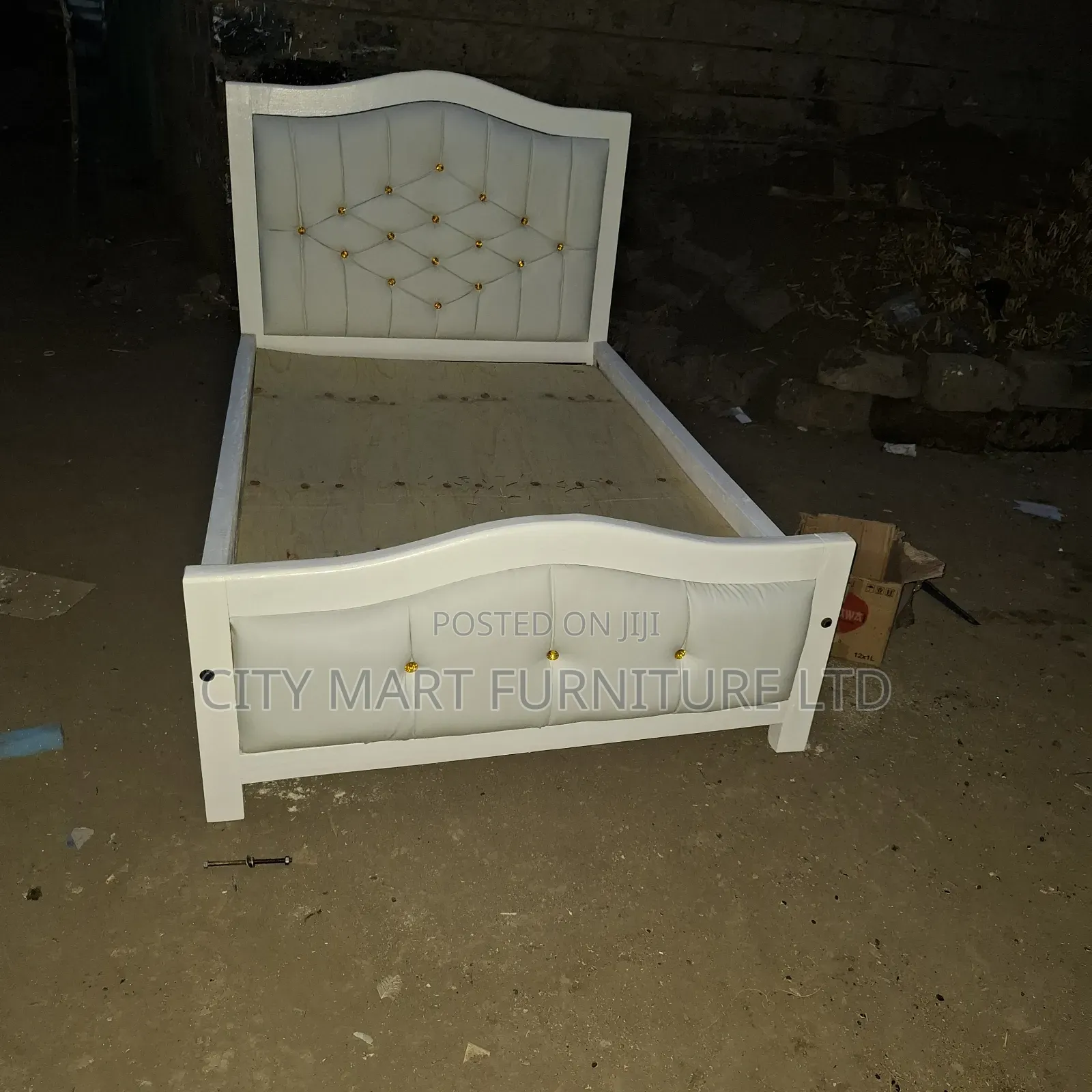 Rare Modern Mocket Beds on Offer!