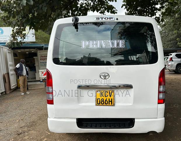 Toyota HiAce 2012 White - thumbnail 7