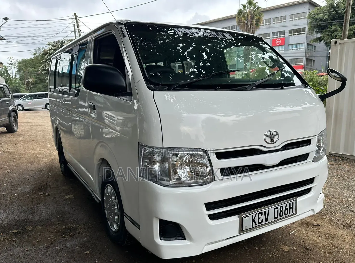 Toyota HiAce 2012 White