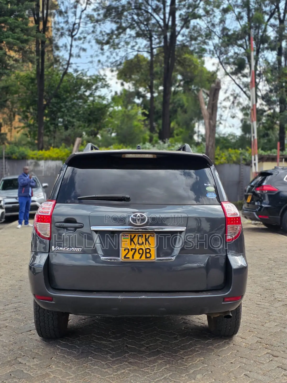 Toyota Vanguard 2011 Gray