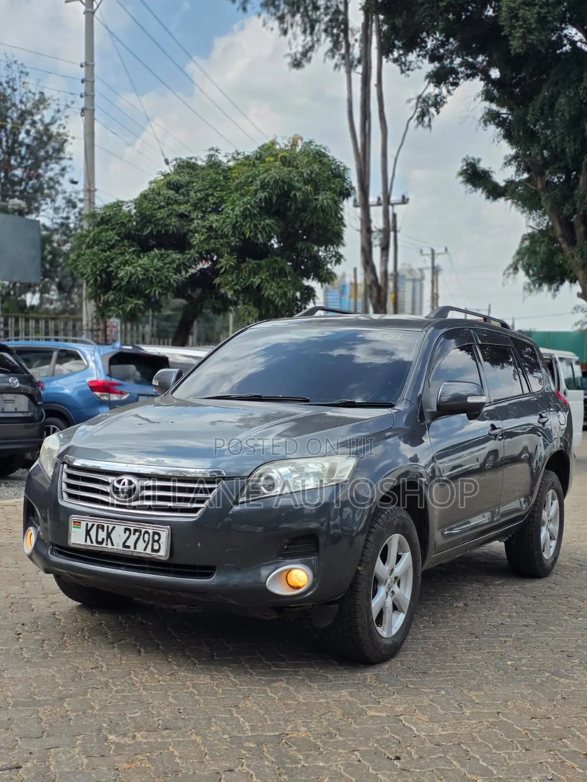 Toyota Vanguard 2011 Gray