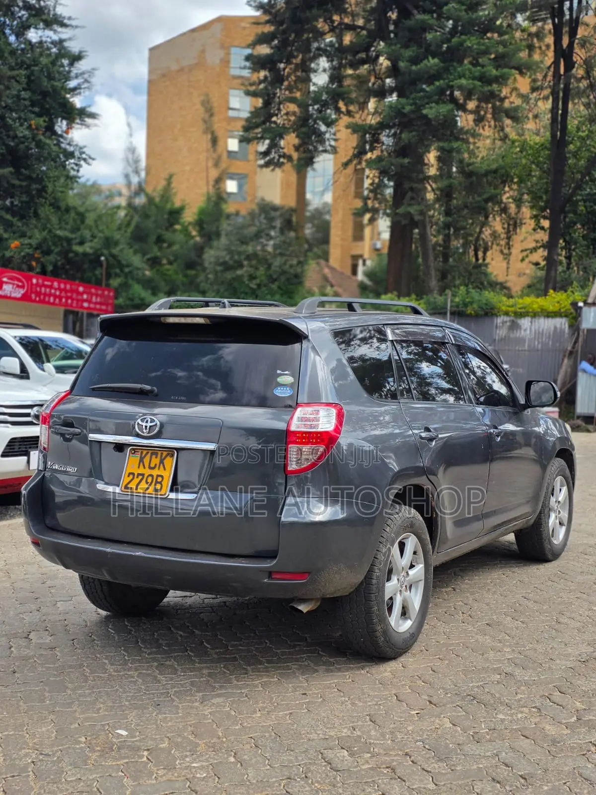 Toyota Vanguard 2011 Gray