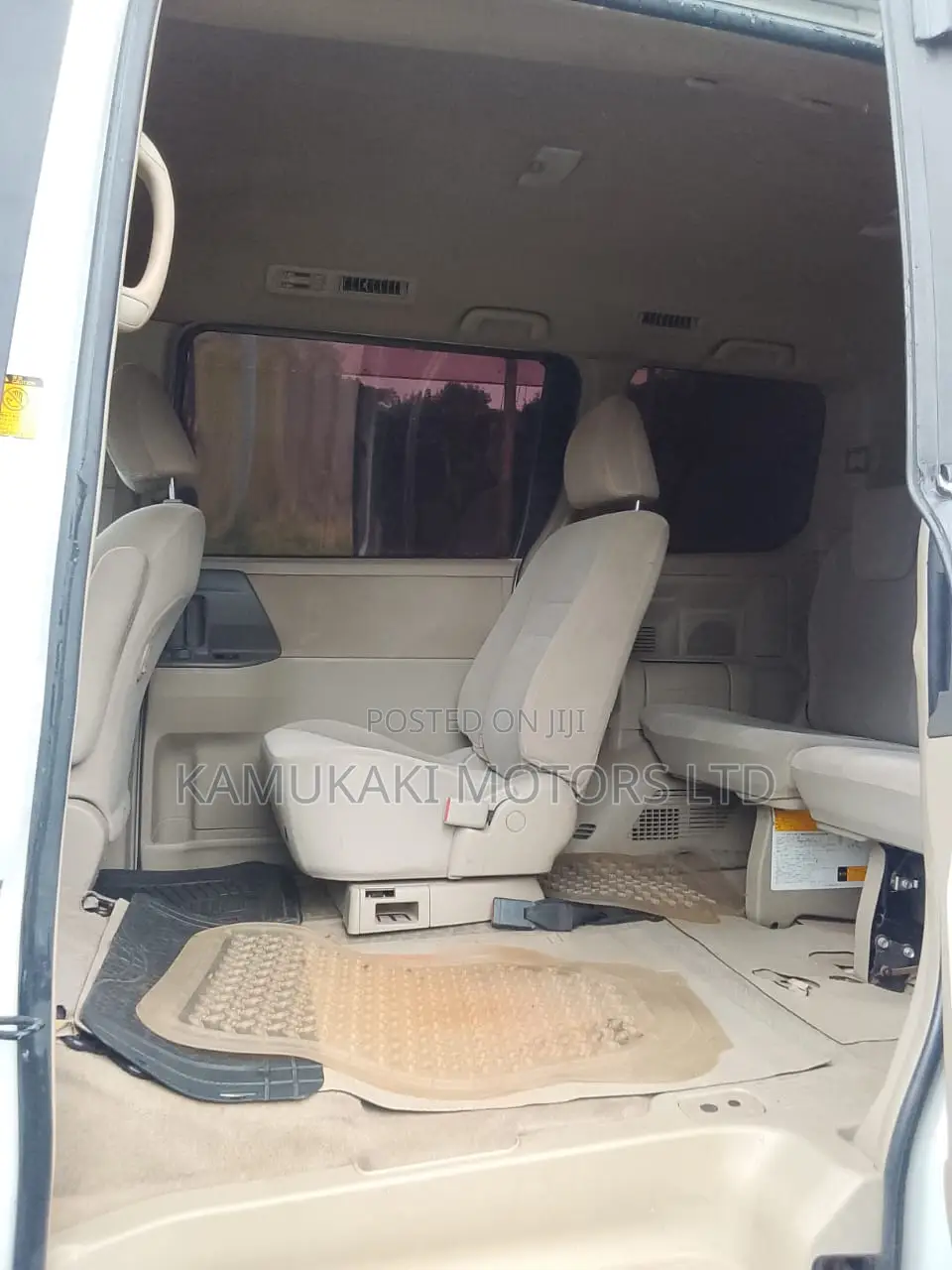 Toyota Noah 2013 White