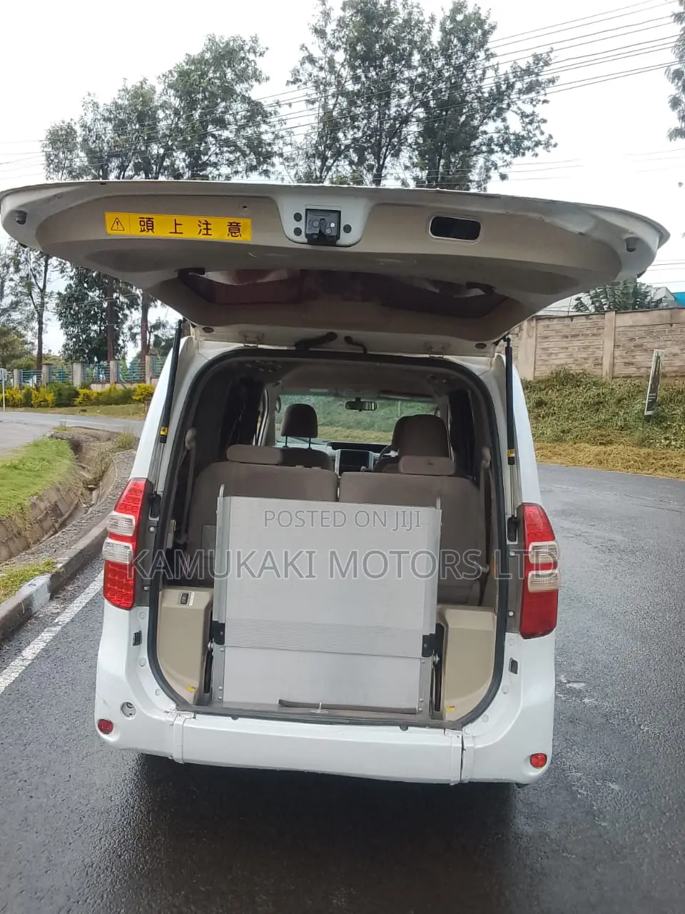 Toyota Noah 2013 White