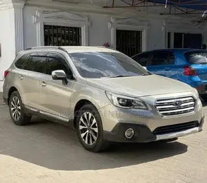 Subaru Outback 2.5i 4dr Wagon AWD (2.5L 4cyl CVT) 2015 Gold