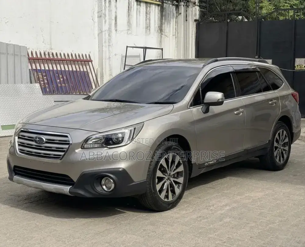 Subaru Outback 2.5i 4dr Wagon AWD (2.5L 4cyl CVT) 2015 Gold