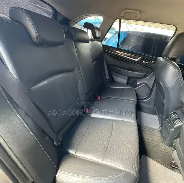 Subaru Outback 2.5i 4dr Wagon AWD (2.5L 4cyl CVT) 2015 Gold