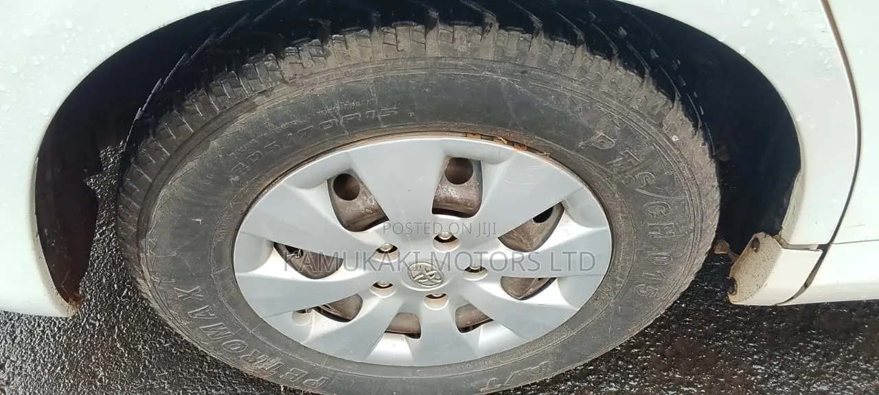 Toyota Noah 2013 White