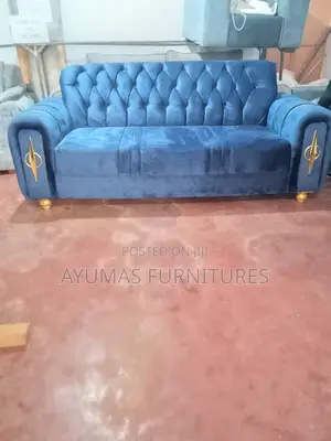 Blue Chester Seat