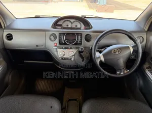 Toyota Sienta 2012 Purple