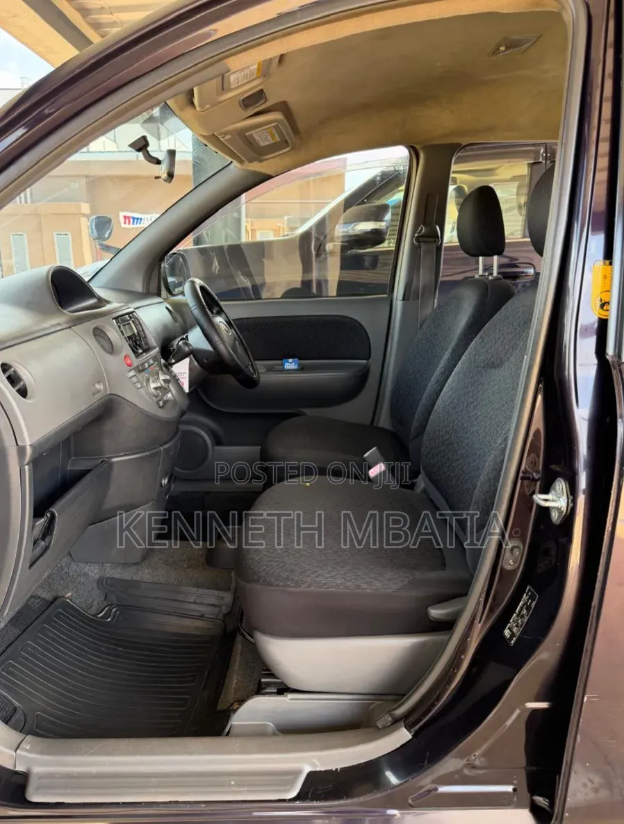 Toyota Sienta 2012 Purple